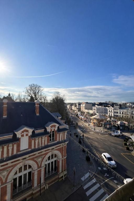 Lever de soleil sur Fontainebleau depuis l’hôtel